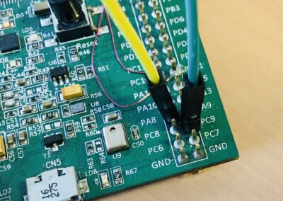 How to connect device I2C wires on the MB997D
