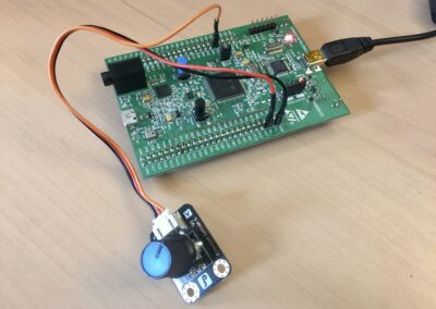 The MB997D evaluation kit and the potentiometer